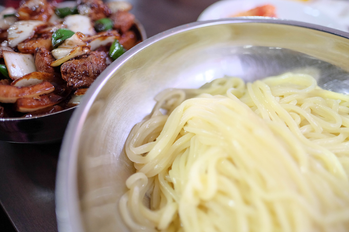 군산 맛집 지린성에서 고추짜장, 짬뽕 시켜먹었음. : 인터파크투어 프리야 여행정보